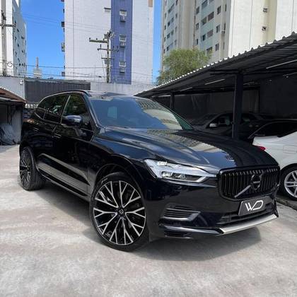 VOLVO XC60 2.0 T8 HYBRID MOMENTUM AWD GEARTRONIC